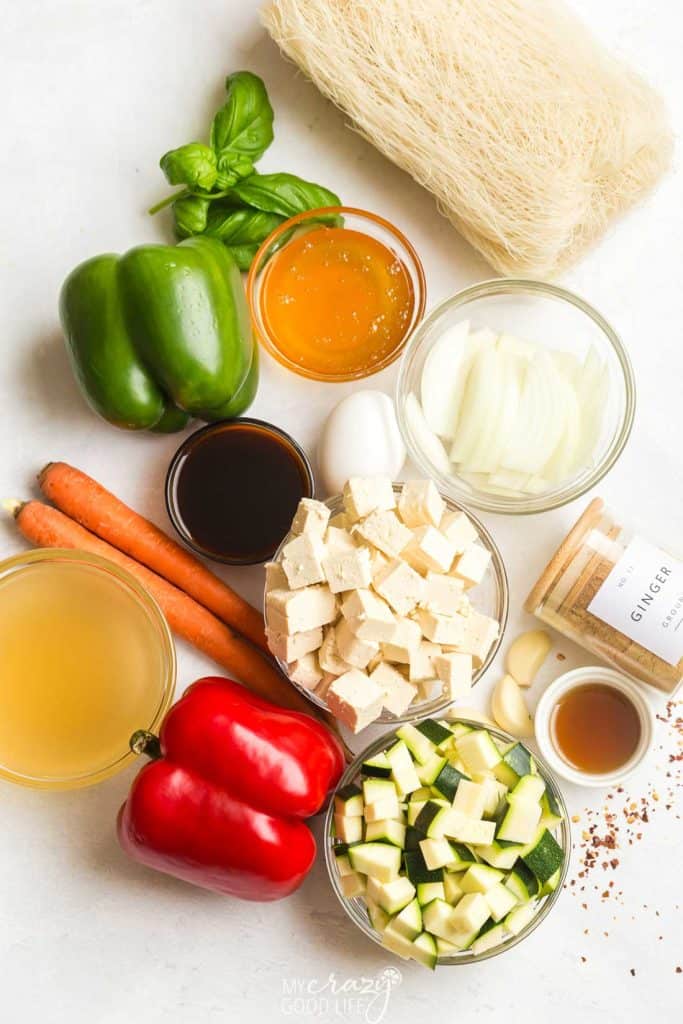 ingredients used in this vegetarian pad thai recipe