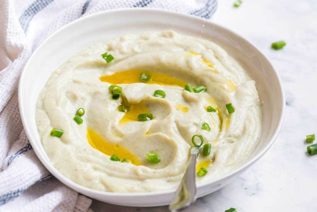 mashed cauliflower in bowl