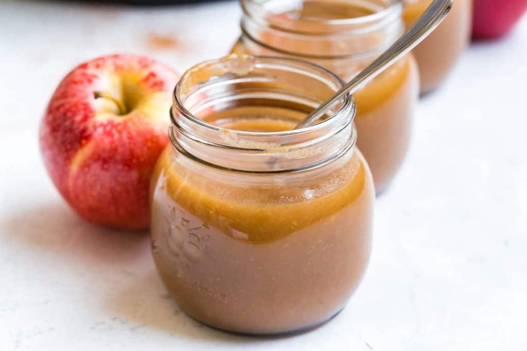 mason jar with Instant Pot applesauce