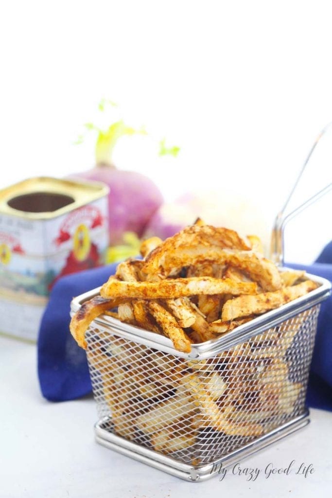 These crispy baked turnip fries have been trending because of 2B Mindset! Veggie fries are popular right now, and these healthy fries are a family favorite! #veggiesmost #2bmindset #21dayfix #turnipfries